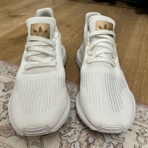 Adidas Swift Run